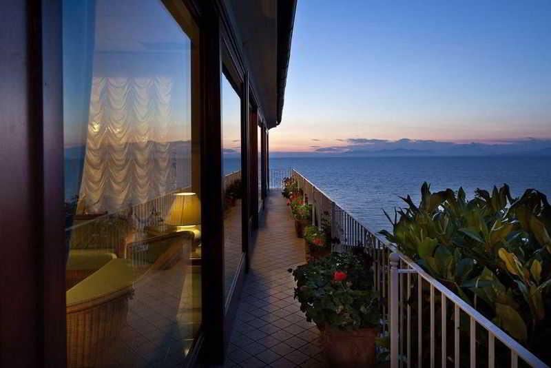 Le Querce Resort Sea Thermae & Spa イスキア島 エクステリア 写真
