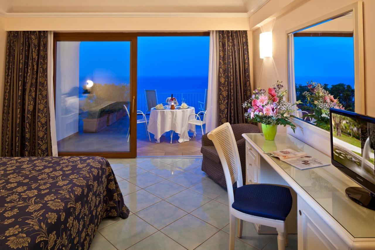 Le Querce Resort Sea Thermae & Spa イスキア島 エクステリア 写真