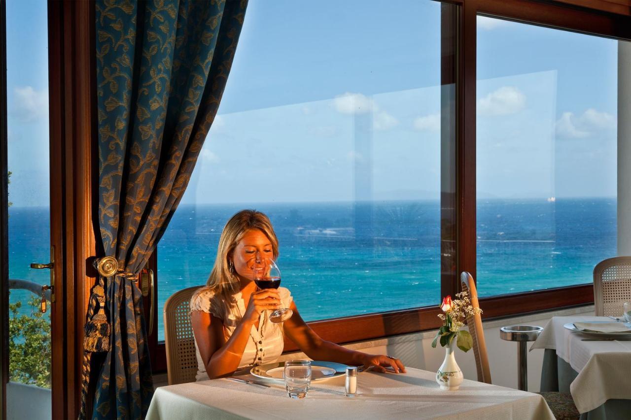 Le Querce Resort Sea Thermae & Spa イスキア島 エクステリア 写真