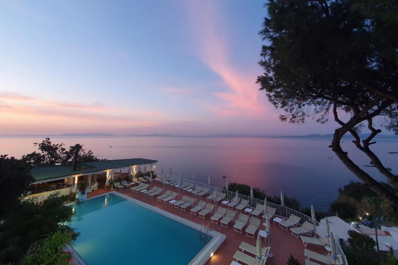 Le Querce Resort Sea Thermae & Spa イスキア島 エクステリア 写真